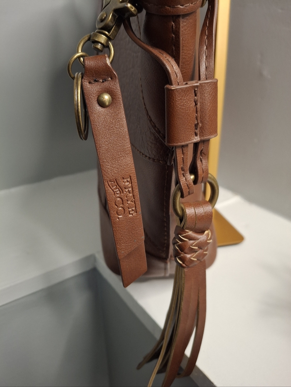 Frye Brown Leather Tote Bag Boho Tassel Large Shoulder Bag 17.5” EUC - Picture 6 of 6